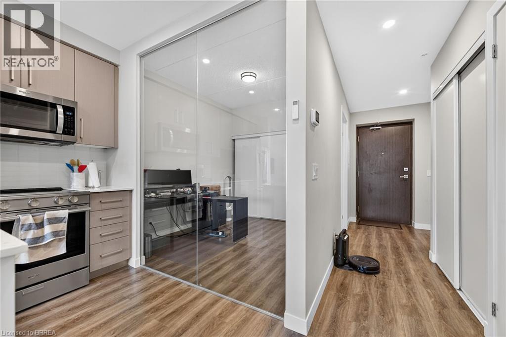 #609 15 QUEEN Street - 12