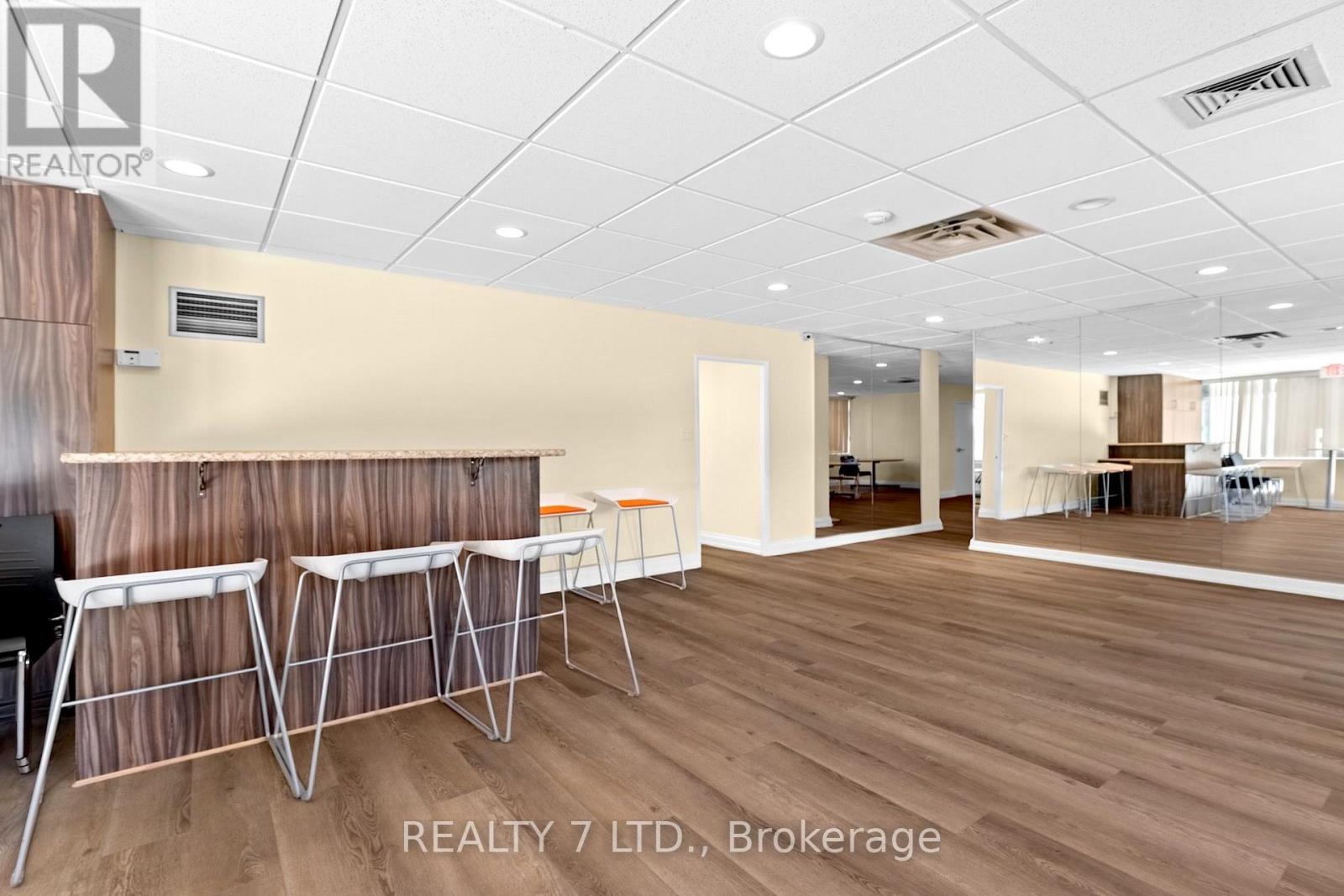 #1507 50 ELM DRIVE E - Image 42