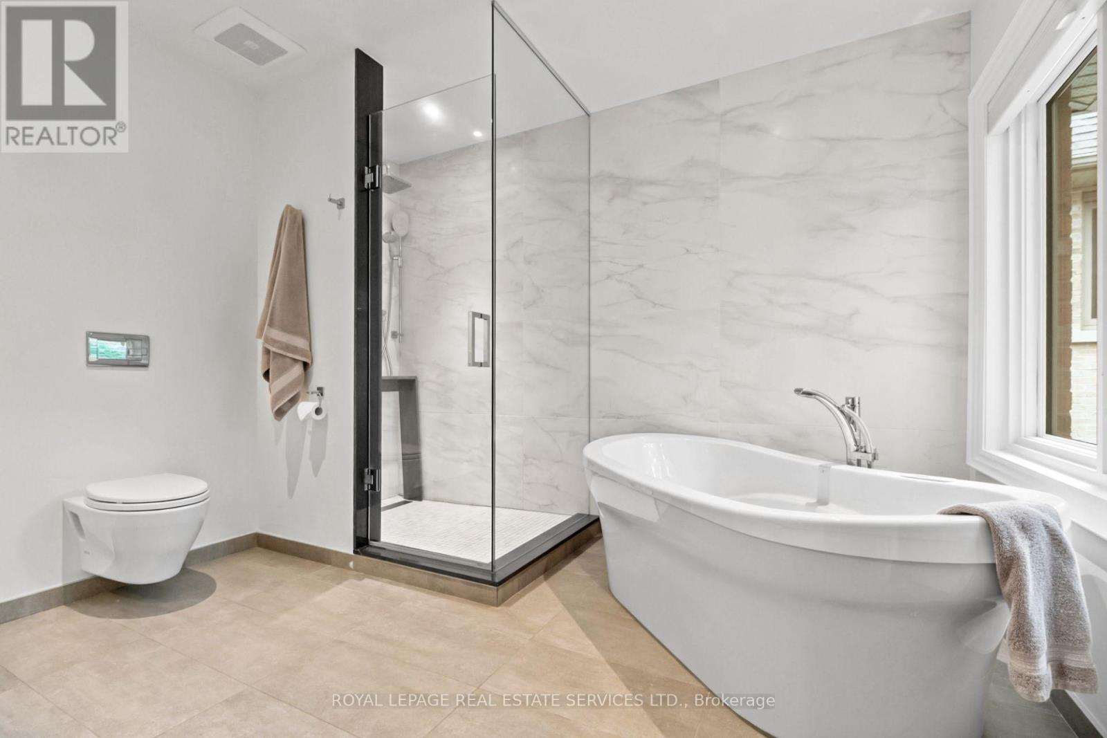 39 ROCKINGHAM DRIVE - Image 25