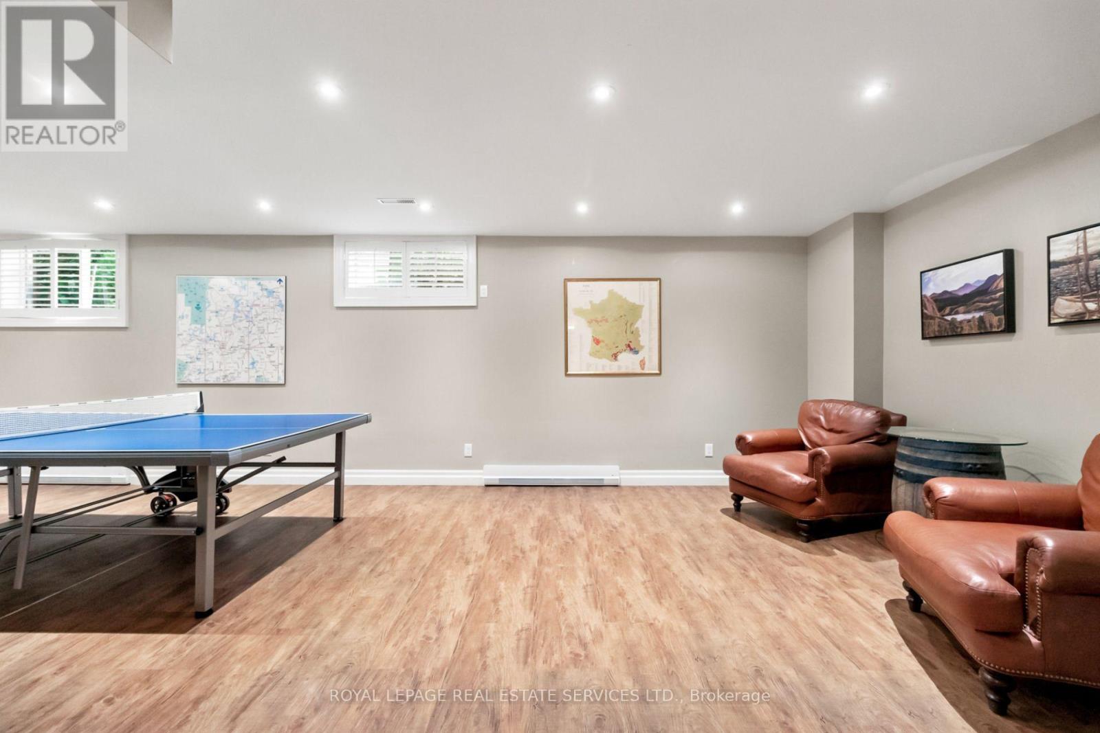 39 ROCKINGHAM DRIVE - 36