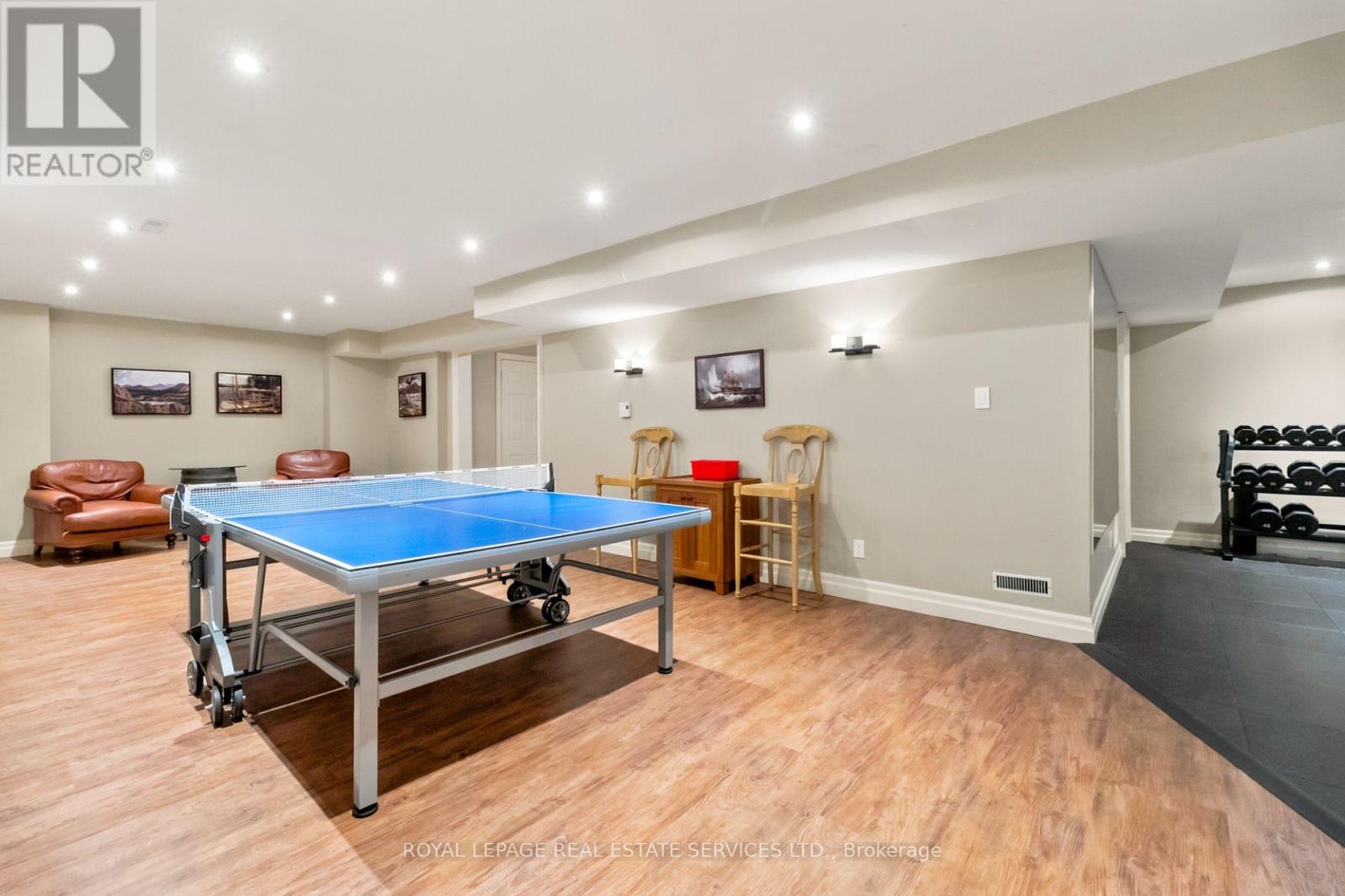 39 ROCKINGHAM DRIVE - 39