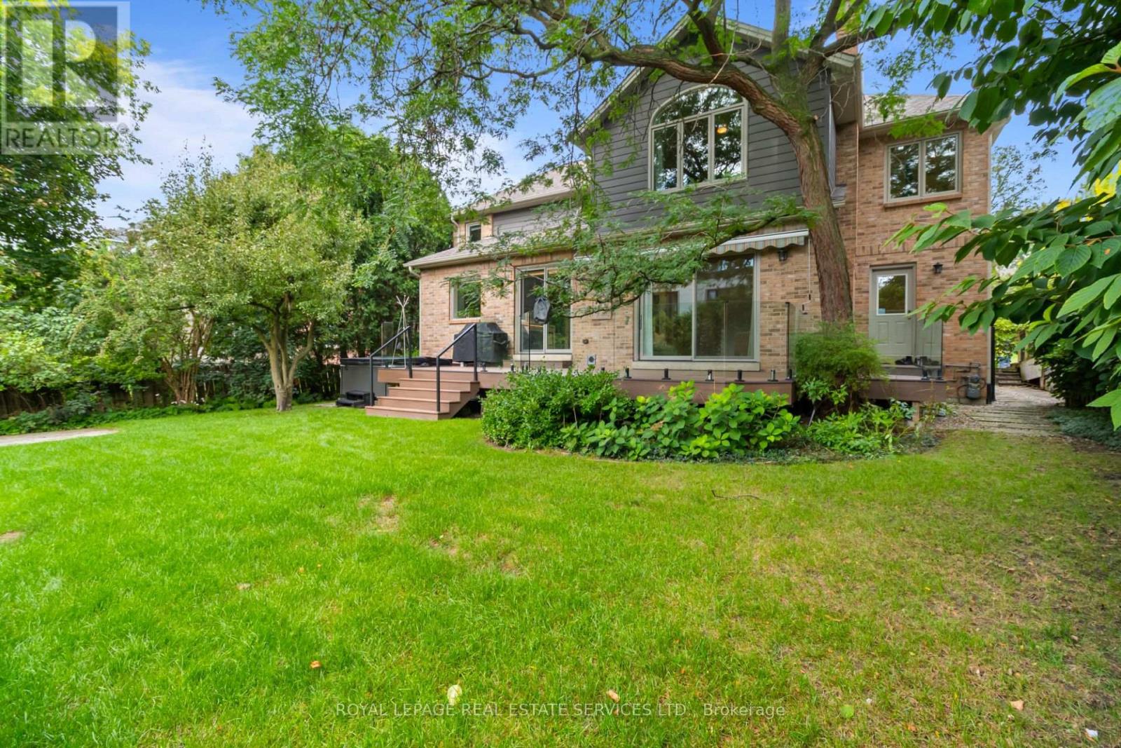 39 ROCKINGHAM DRIVE - 48