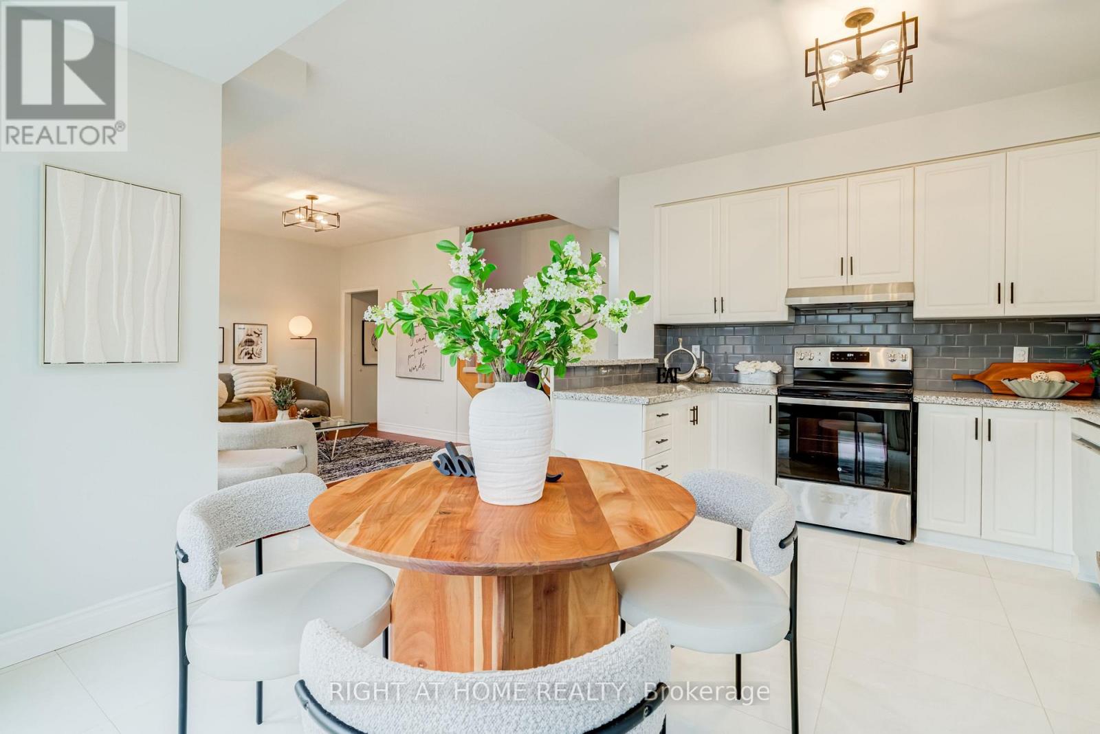 3823 TACC DRIVE - 19
