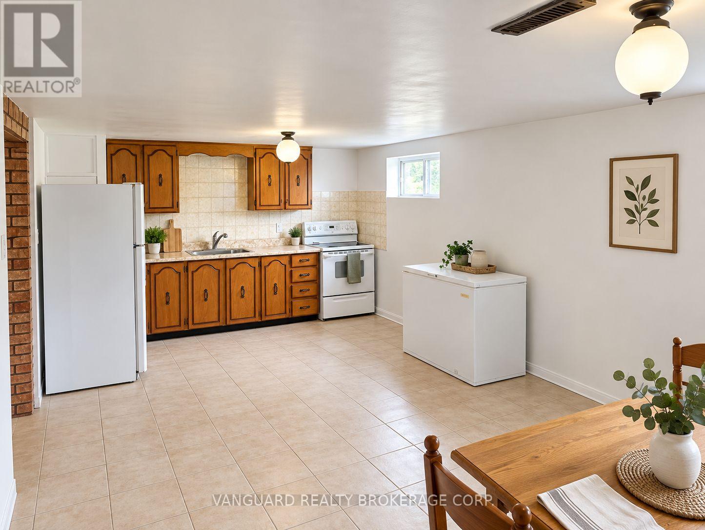 150 SPALDING ROAD - 21