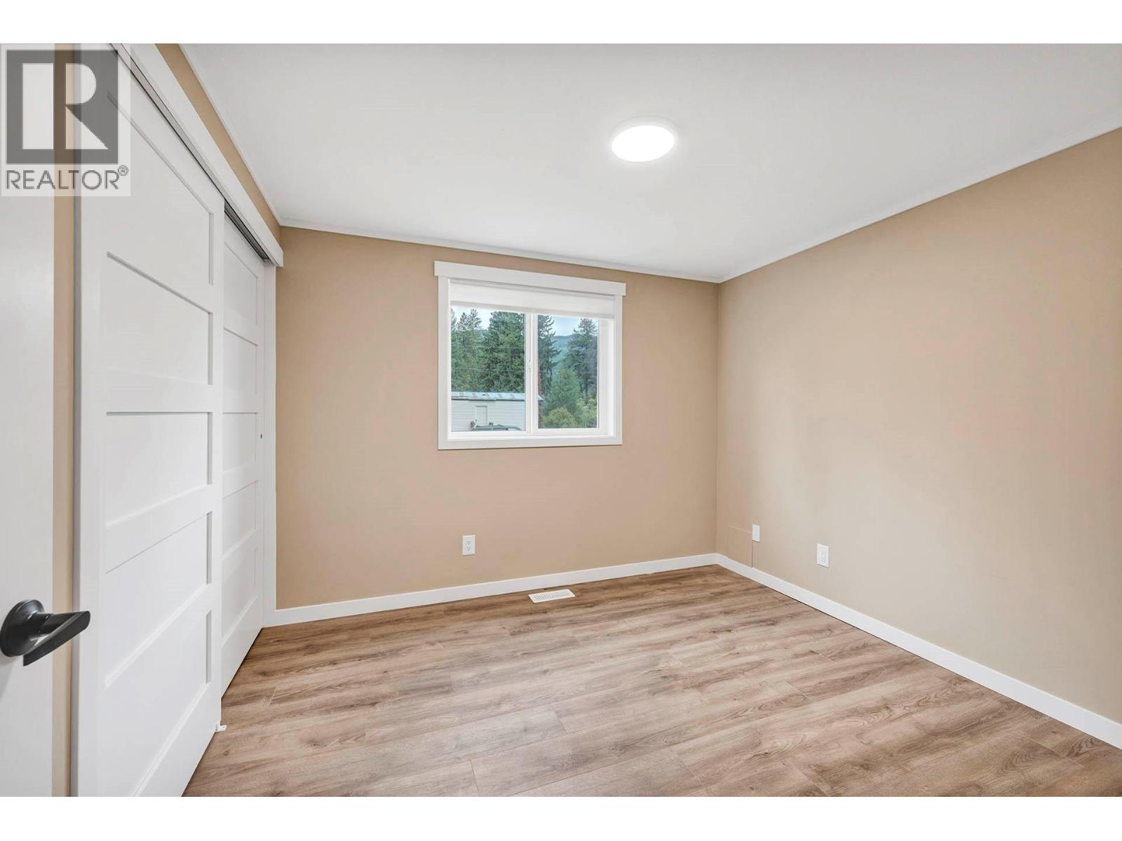 #34 121 Ferry Road - Image 21