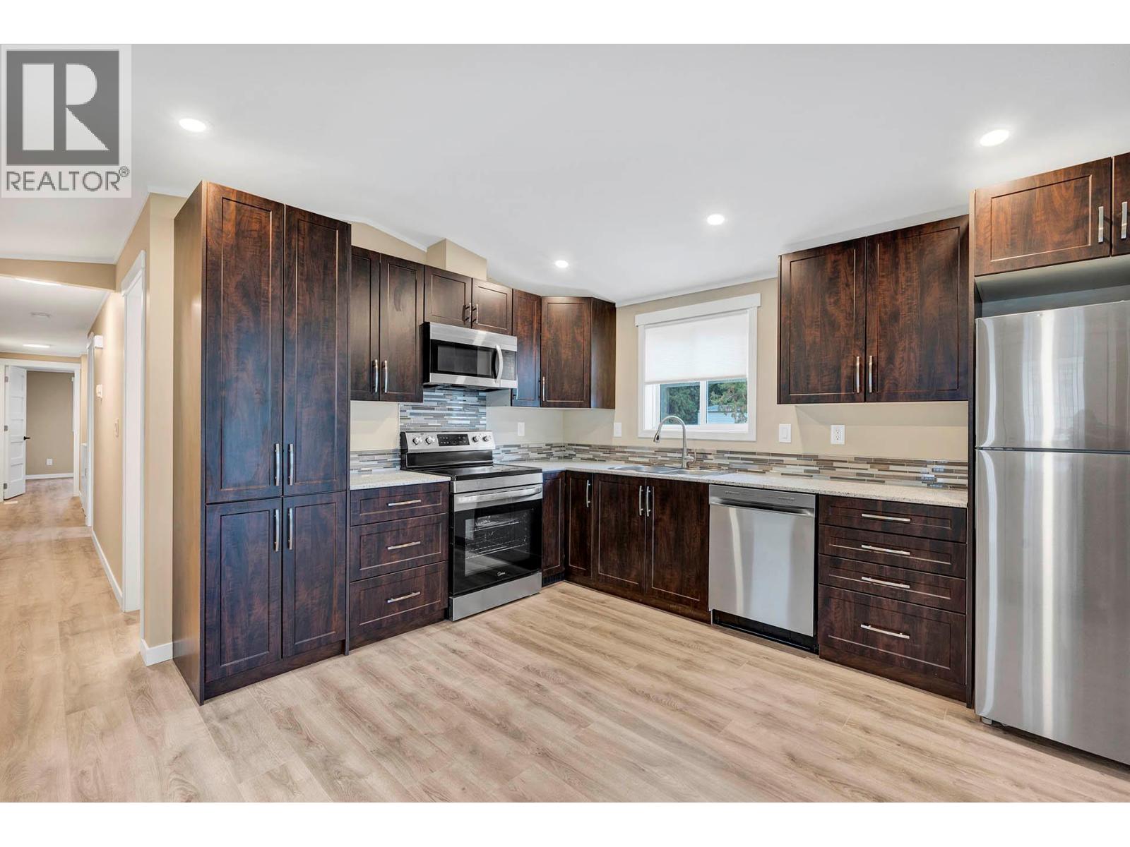 #34 121 Ferry Road - Image 6