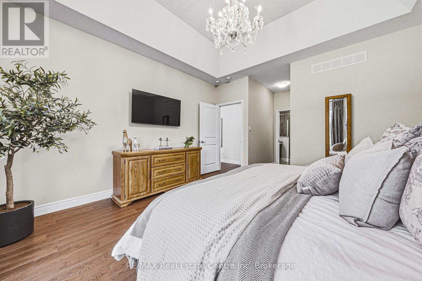 41 ZADUK PLACE - Image 22