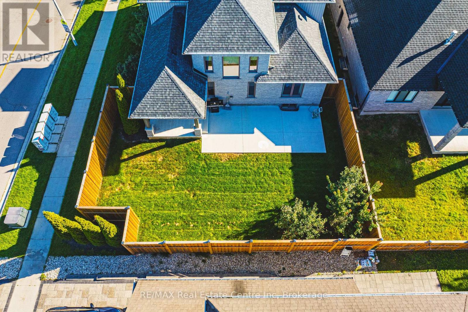 41 ZADUK PLACE - 44