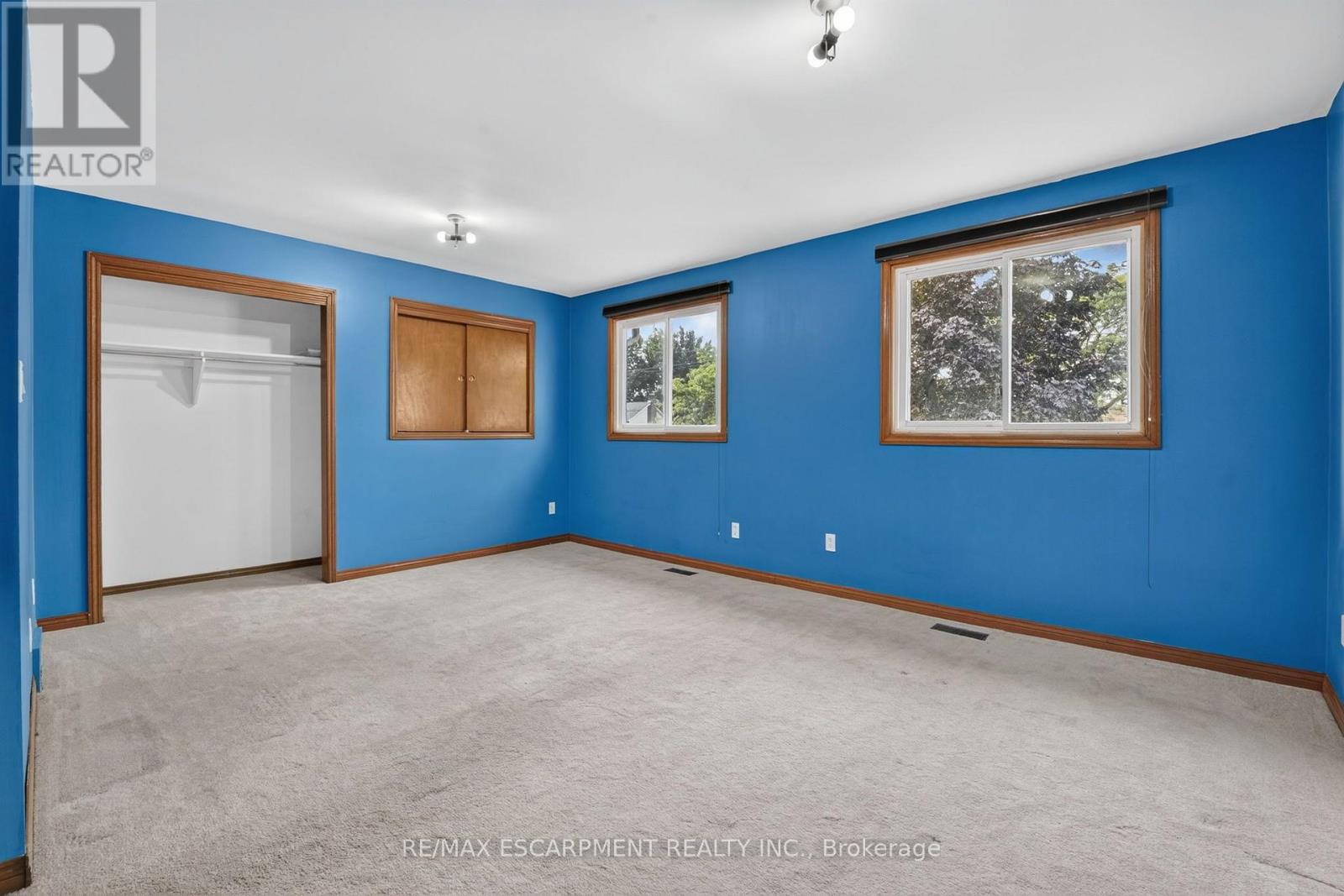 5 BROOKS CIRCLE - Image 25