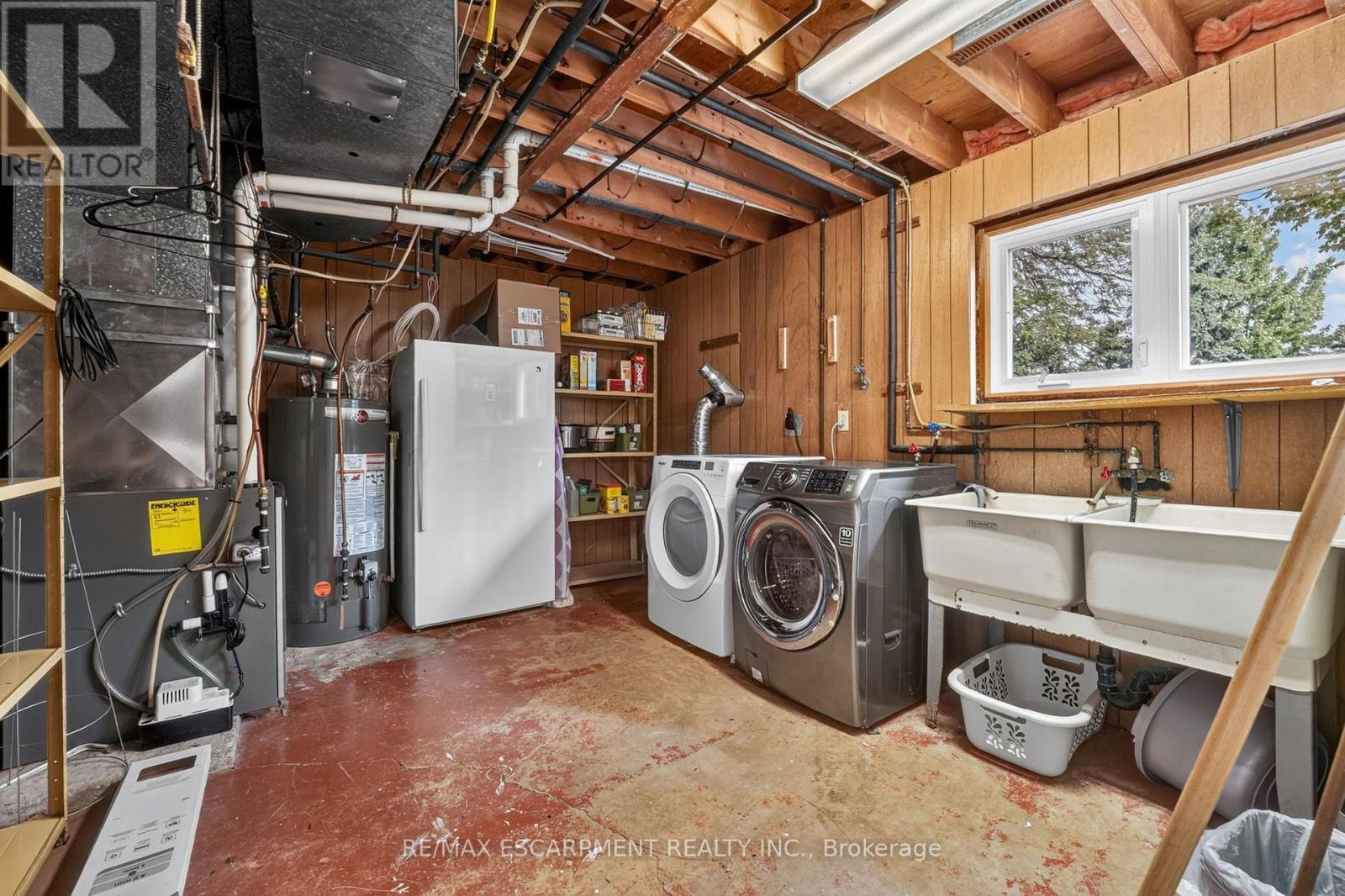 5 BROOKS CIRCLE - Image 37