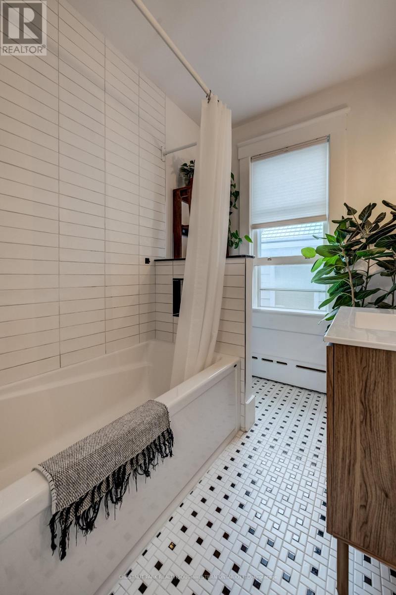22 MAYNARD AVENUE - Image 26