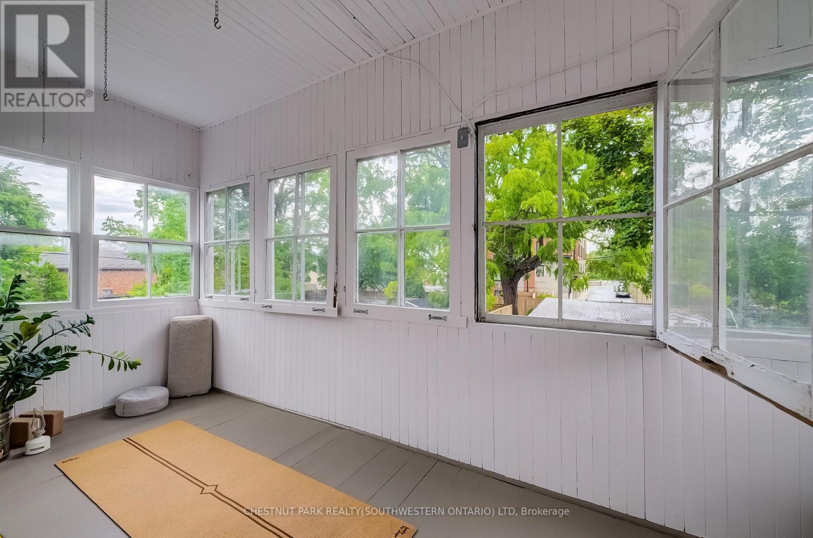 22 MAYNARD AVENUE - Image 28