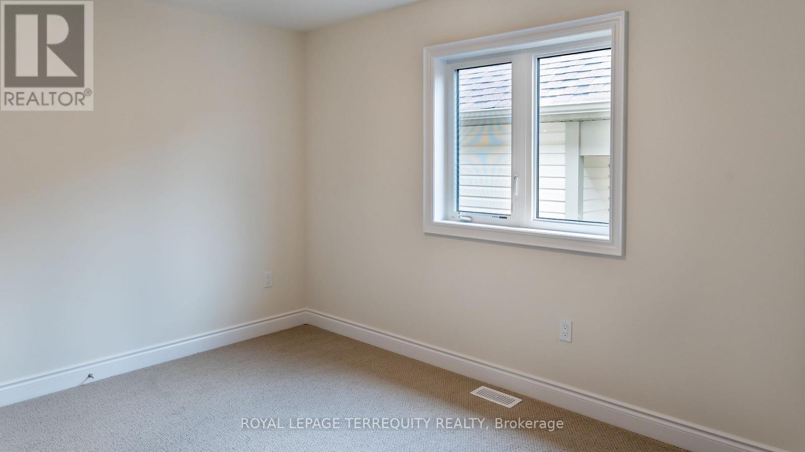 9 SOUTHERN AVENUE - Image 18