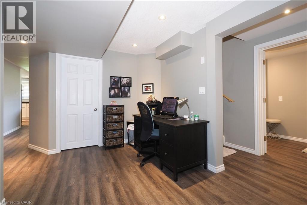 1200 DUNBAR Road - Image 41