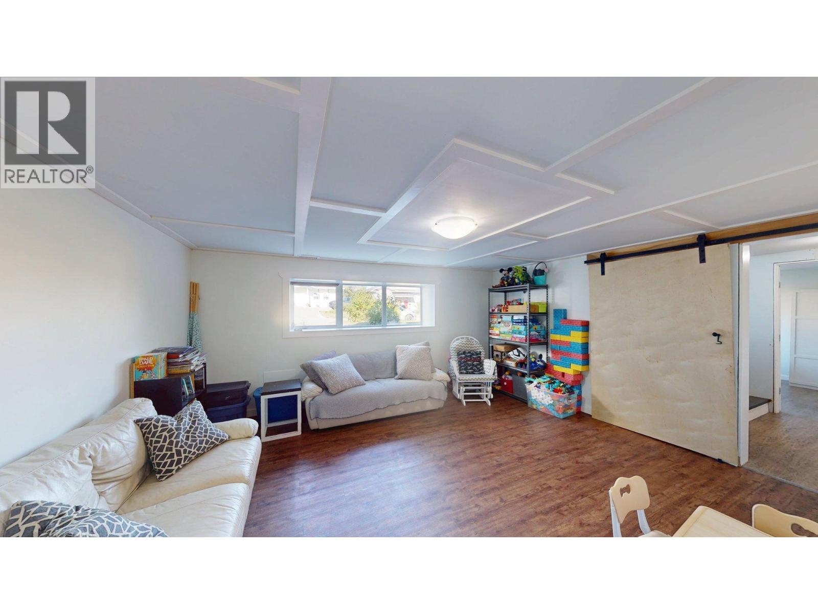 8111 96 AVENUE - Image 24
