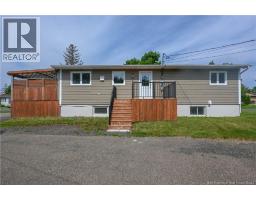 Sitting room - 174 Bellefeuille Street, Shippagan, NB E8S1G7 Photo 9