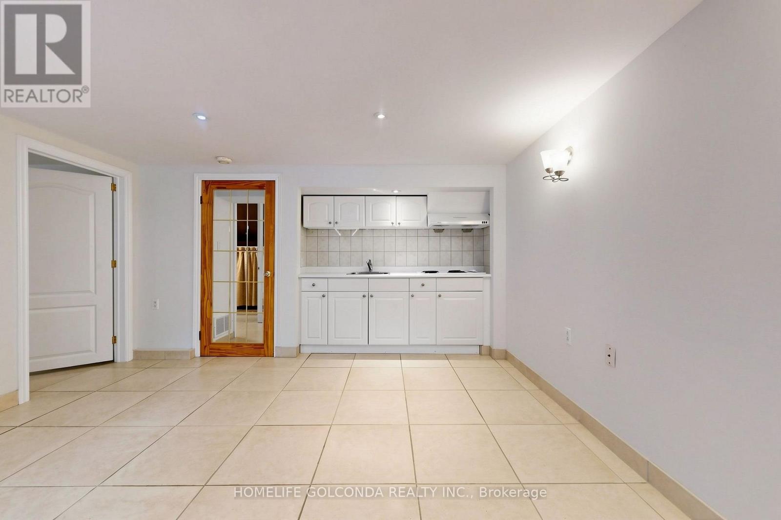 21 GROVE PARK CRESCENT - Image 28
