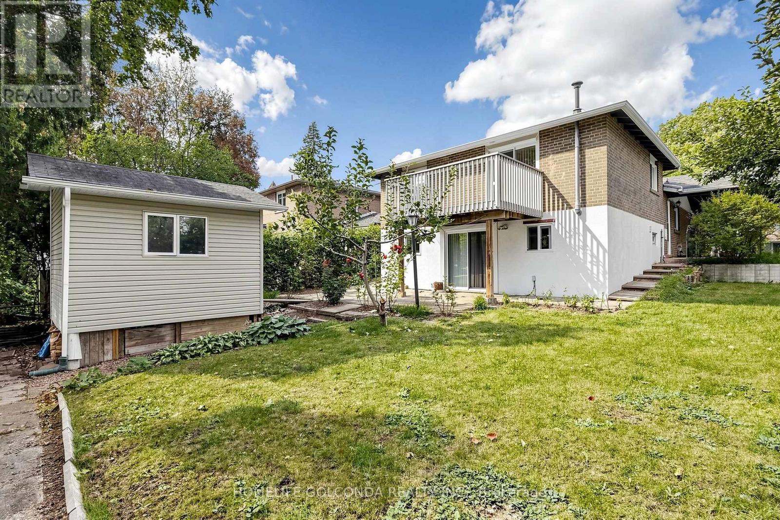 21 GROVE PARK CRESCENT - 34