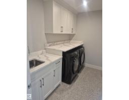9515 75 Av Nw, Edmonton, AB T6E1H5 Photo 12