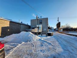 407 Marion Street, Winnipeg, MB R2H0V4 Photo 9