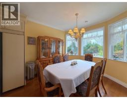 Kitchen - 3264 Island Hwy S, Campbell River, BC V9W1C9 Photo 9