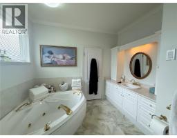 3264 Island Hwy S, Campbell River, BC V9W1C9 Photo 17