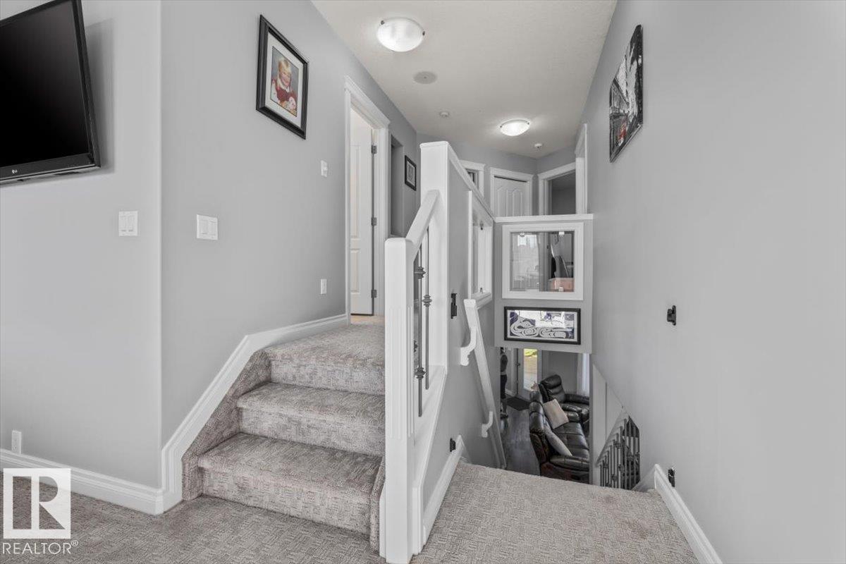 7 LAMPLIGHT DR - 29
