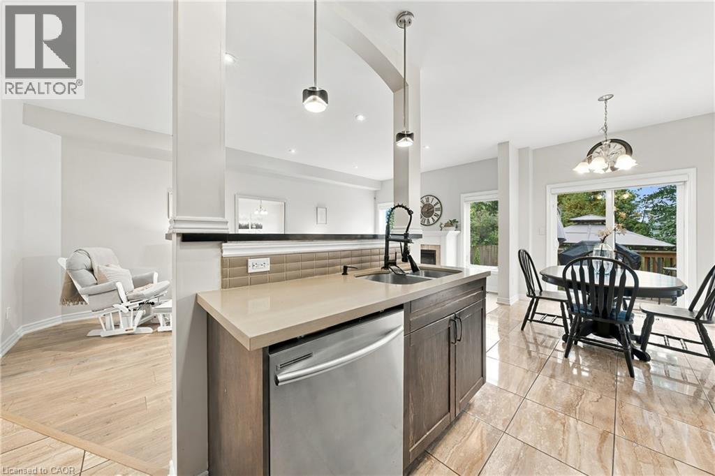 96 SPRINGVALLEY Crescent, Hamilton — photo 11
