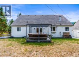 5858 Jen-sherri Place, Falkland, BC V0E1W0 Photo 18