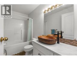 5858 Jen-sherri Place, Falkland, BC V0E1W0 Photo 38
