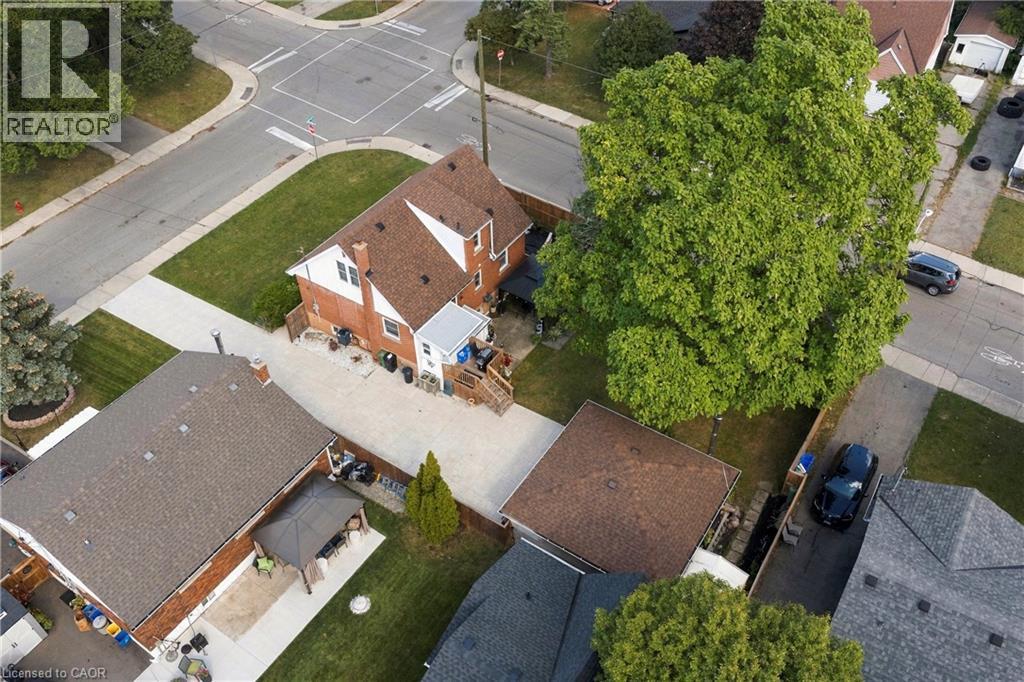73 DODSON Street - 37