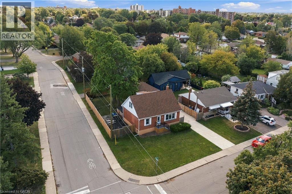 73 DODSON Street - Image 35