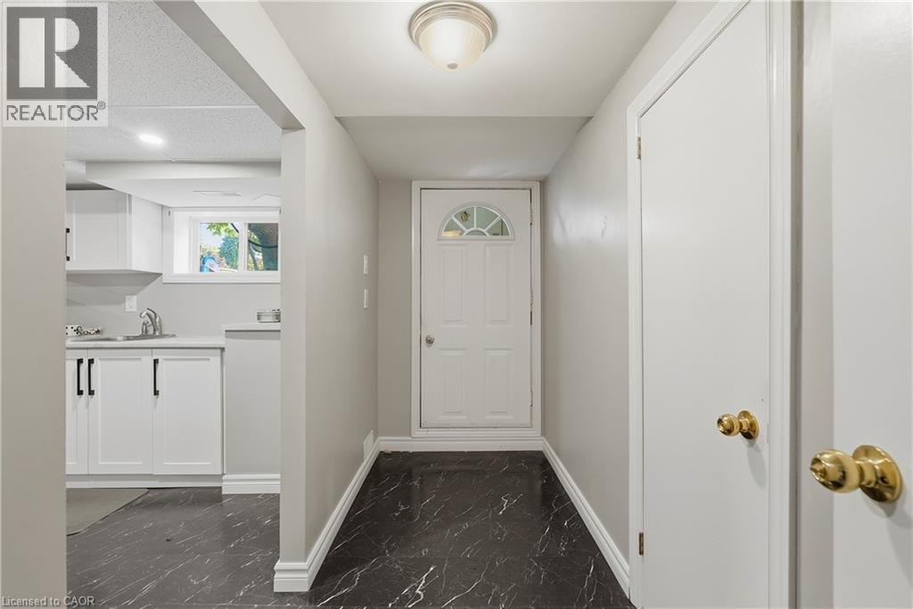 73 DODSON Street - Image 28