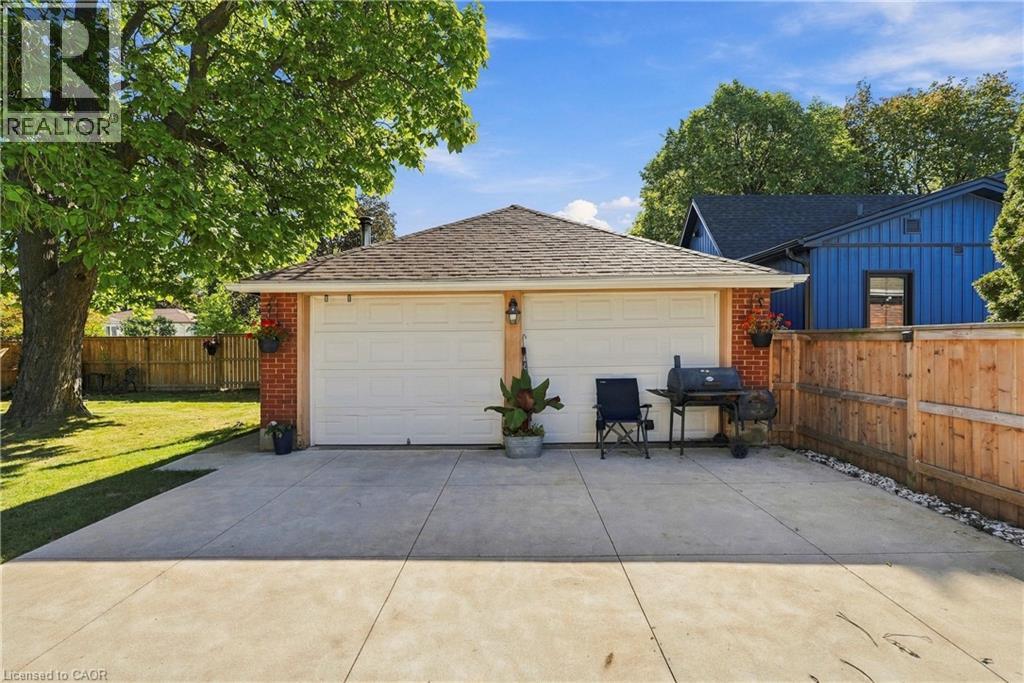 73 DODSON Street - 34