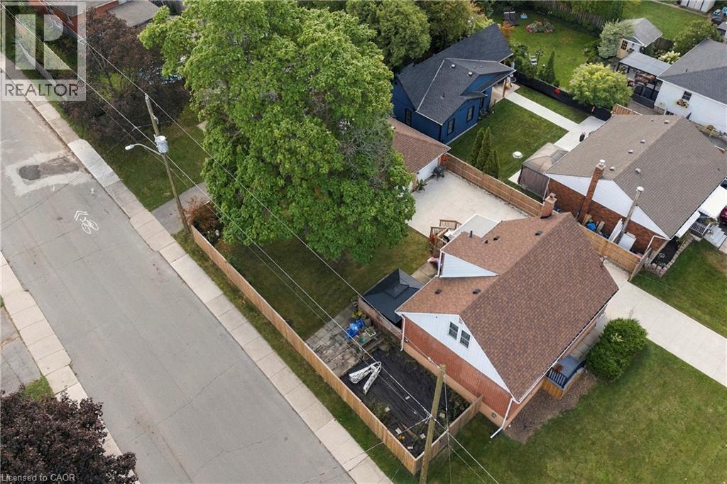 73 DODSON Street - 38
