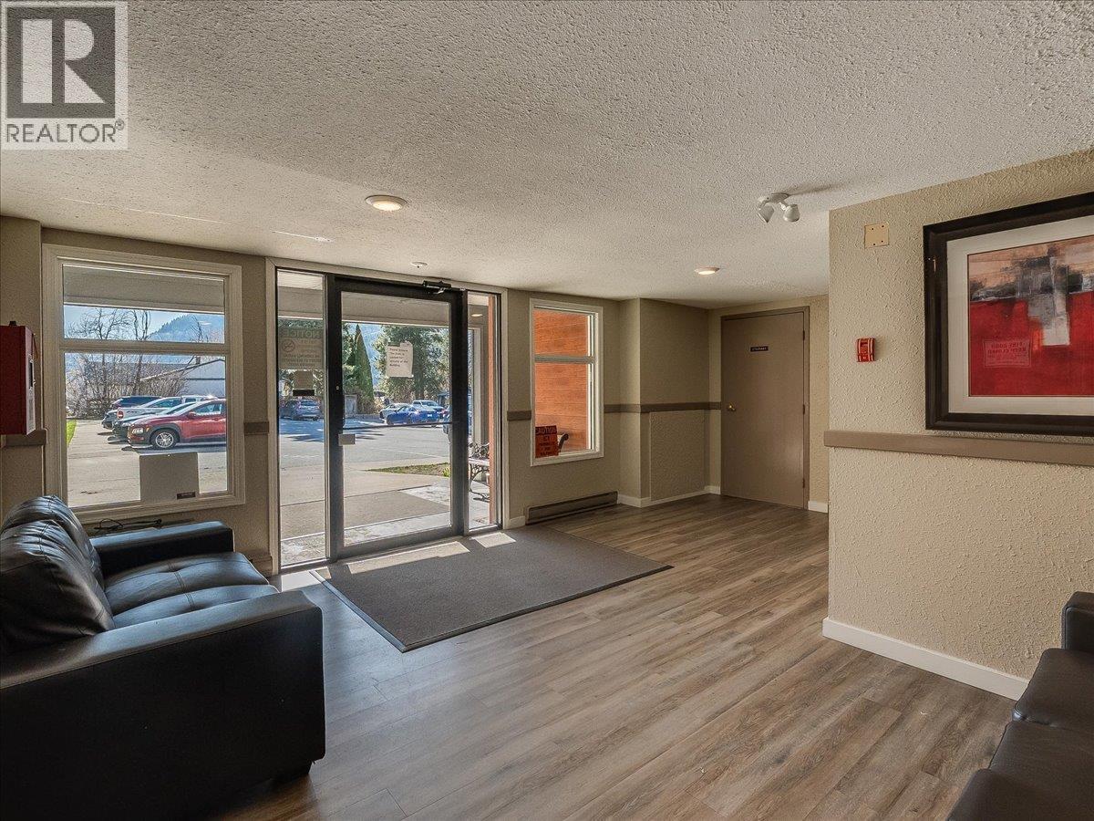#201 880 WORDSWORTH Avenue - Image 5