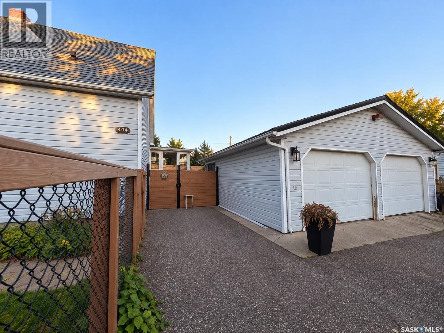 404 Esau STREET, Meadow Lake — photo 2