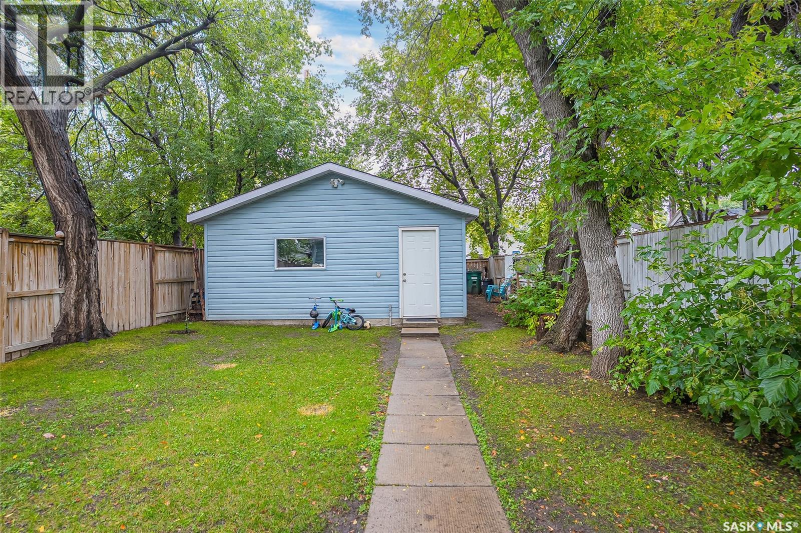 1116 B AVENUE N - 39
