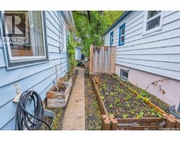 1116 B Avenue N, Saskatoon, SK S7L1G1 Photo 41