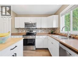 Dining nook - 343 Gordon Road, Saskatoon, SK S7T0A1 Photo 10