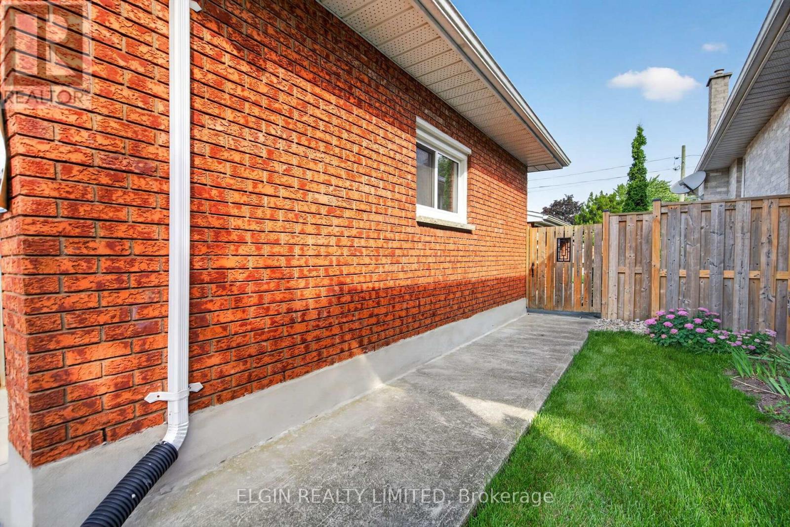 35 LEGER AVENUE - Image 36