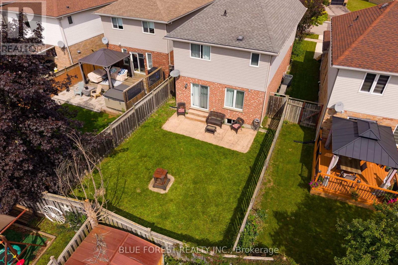 163 EMERALD ROAD, London South (South U) — photo 3