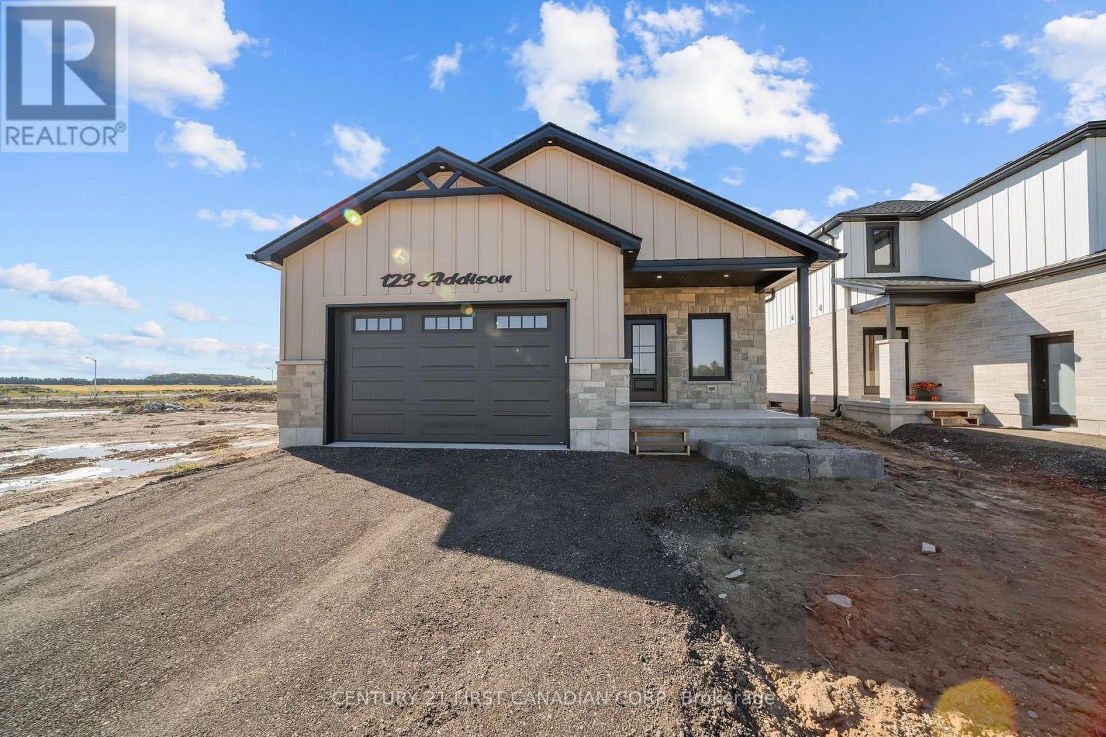 123 ADDISON AVENUE, Lucan Biddulph (Lucan) — photo 4