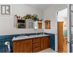 28 Dawes Hill Road thumbnail 34