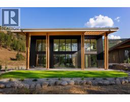 Pantry - 822 Predator Ridge Drive, Vernon, BC V1H1G4 Photo 6