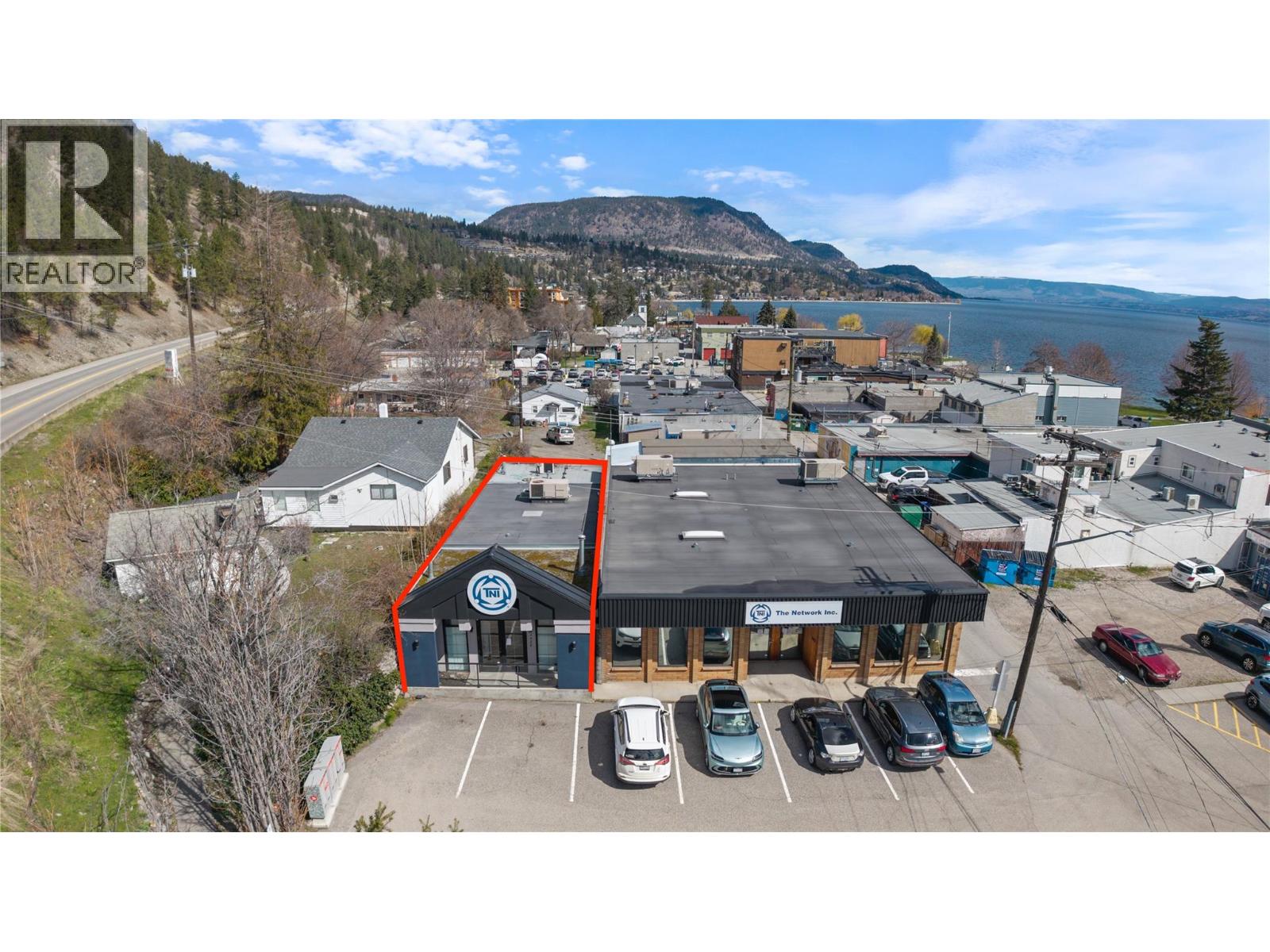  4438 1st Street, Peachland