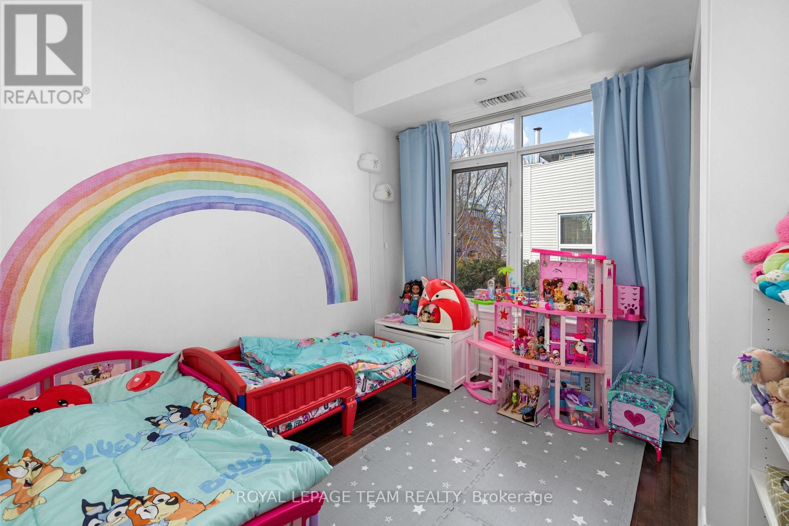 #212 950 MARGUERITE AVENUE - 28