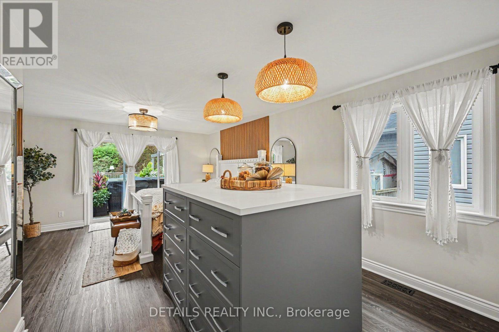 8 FRANCIS STREET - Image 24