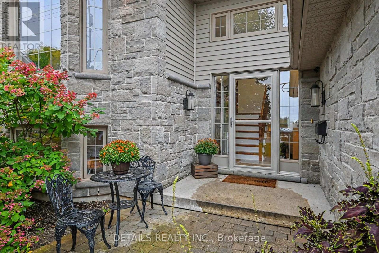 8 FRANCIS STREET - 41