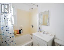 14 Bishop Road, Welland, ON L3B2V5 Photo 15